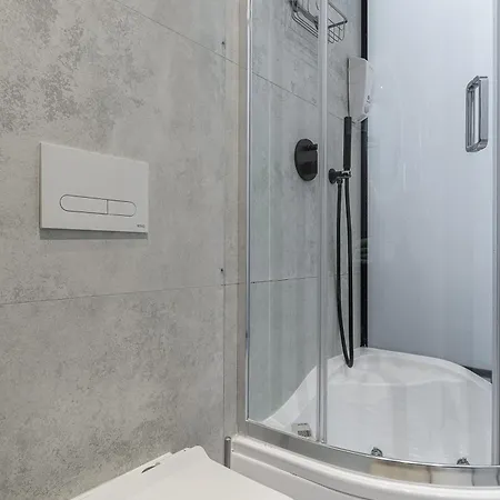 Lumina Next To Rondo Onz Apartamento