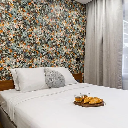 Lumina Next To Rondo Onz * Βαρσοβία