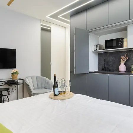 Appartement Lumina Next To Rondo Onz Warschau