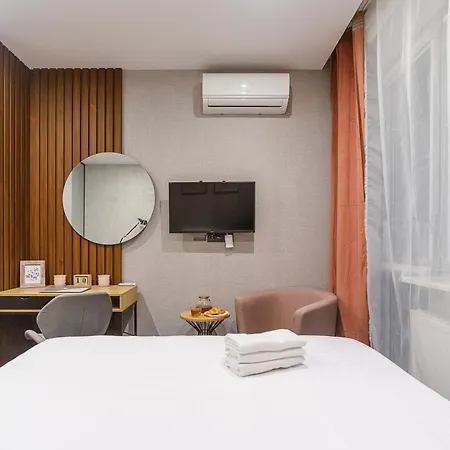 Lumina Next To Rondo Onz * Βαρσοβία