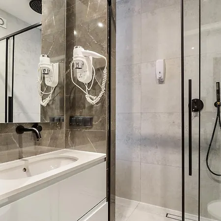 Lumina Next To Rondo Onz דירה *