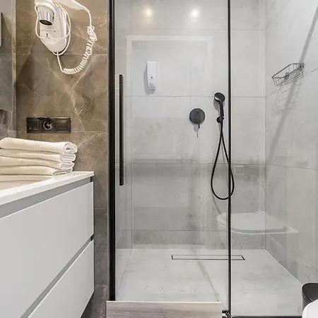 Lumina Next To Rondo Onz