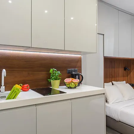 Lumina Next To Rondo Onz