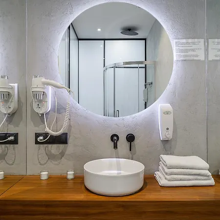 Lumina Next To Rondo Onz Warschau