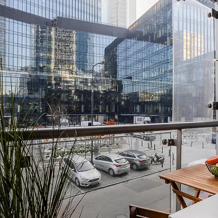 Lumina Next To Rondo Onz דירה