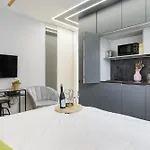 Apartamento Lumina Next To Rondo Onz Varsovia