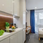 Lumina Next To Rondo Onz Apartamento Varsovia